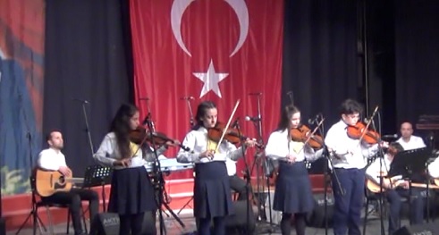 Lütfiye Ali Şadi Çelik Ortaokulu’ndan Türkü Gecesi