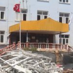 ESKİ HASTAHANE BİNASININ YIKIM İŞLEMLERİ BAŞLADI