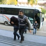 KOZAN’DA UYUŞTURUCU ZANLILARINDAN 3’Ü TUTUKLANDI