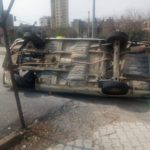 KOZAN’DA KAZA ANI GÜVENLİK KAMERASINA YANSIDI