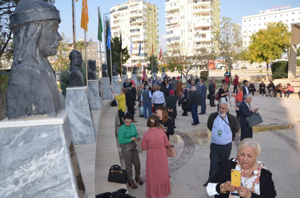Türk Dünyasından gelen konuklarımız İle Türk Büyükleri Anıtında gezdik