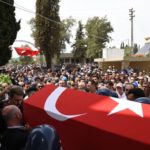 ŞEHİTLERİMİZ TOPRAĞA VERİLDİ