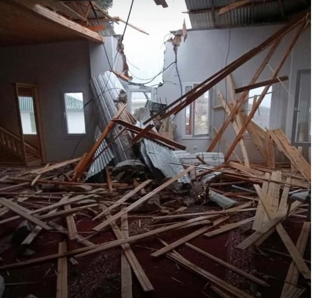 Kozan’da deprem paniğe neden oldu. Vatandaşlar sokaklarda sabahladı