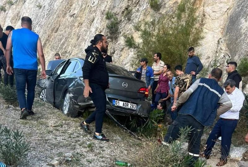 Kozan Suluhan’da Trafik Kazasında 3 Kişi Yaralandı
