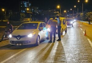 UYUŞTURU SATICISI 2 KİŞİ POLİS TARAFINDAN YAKALANDI