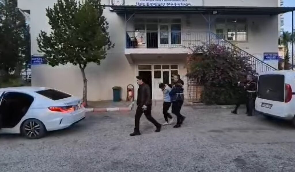 KOZAN’DA DURUMUNDAN ŞÜPHELENİLEN MOTORSİKLET SÜRÜCÜSÜ HIRSIZ ÇIKTI