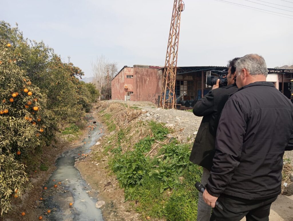 KÜÇÜK SANAYİ SİTESİ ESNAFLARI ÇOK DERTLİ: ORGANİZE SANAYİDEN GELEN ATIK SULAR ÇOK PİS KOKUYOR