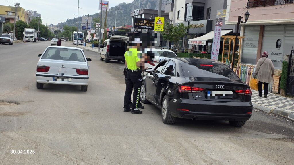 Kozan’da Aranan 3 Şahıs Polis Tarafından Yakalandı
