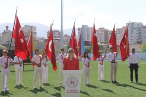 19 MAYIS KOZAN’DA TÖRENLE KUTLANDI