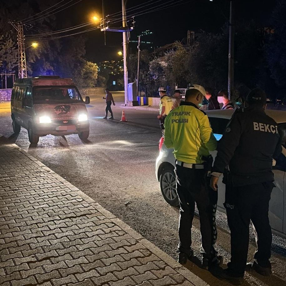 Kozan Polisi Asayiş Uygulamalarında Suç Unsurlarını Tek Tek Yakaladı