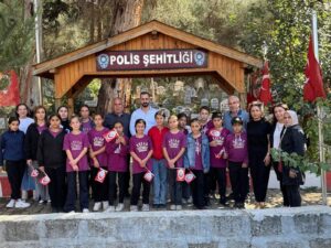 Çocuklardan Anlamlı Ziyaret: Şehit ve Gaziler Derneğini Ziyaret Ettiler