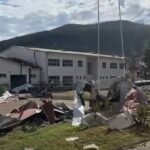 BUCAK ANADOLU LİSESİ’NİN ÇATISI FIRTINADA UÇTU