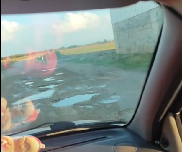 DİKİLİTAŞ YOLUNDA ÇUKUR ÇİLESİ