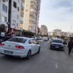 IŞIKLI YOLA TEK TARAFLI PARK YASAĞI GETİRİLDİ