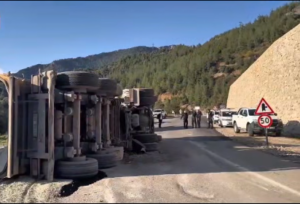 FEKE’DE TRAFİK KAZASI: 1 YARALI