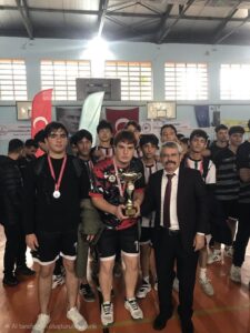 KOZAN’DA GENÇ ERKEKLER VOLEYBOL HEYECANI SONA ERDİ!