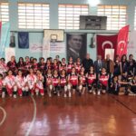 KÜÇÜK KIZLAR VOLEYBOL TURNUVASI SONA ERDİ