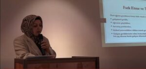 TUĞBA HANIM’DAN ENGELLİ AİLELERİNE YÖNELİK BİLGİLENDİRME SEMİNERİ