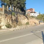 FEKE CADDESİNDE YARIM KALAN KALDIRIM ÇALIŞMASI BAŞLADI