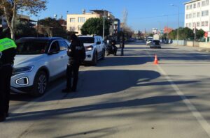 Kozan’da 249 Polisle Şok Uygulama: Silah, Uyuşturucu ve Tutuklamalar