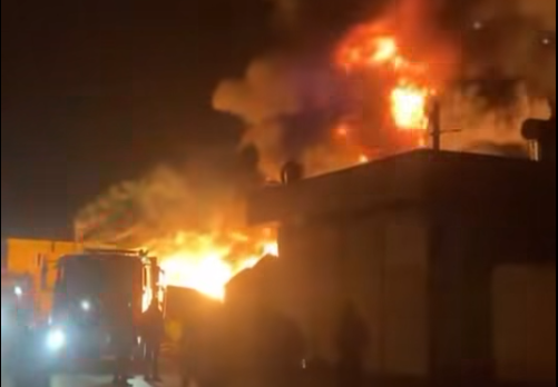 Kozan’da Gece Yangını: Sulama Boruları Küle Döndü