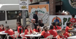 23 NİSAN’DA ÇOCUKLARA ÜCRETSİZ DÖNER İKRAMI