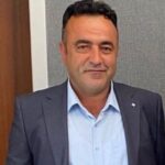 Eskimantaş Köyü Muhtarı Mustafa Aköz, tedavi gördüğü hastanede hayatını kaybetti.